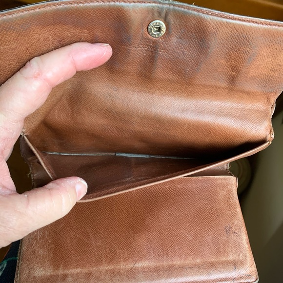 Louis Vuitton Wallet - Picture 13 of 14